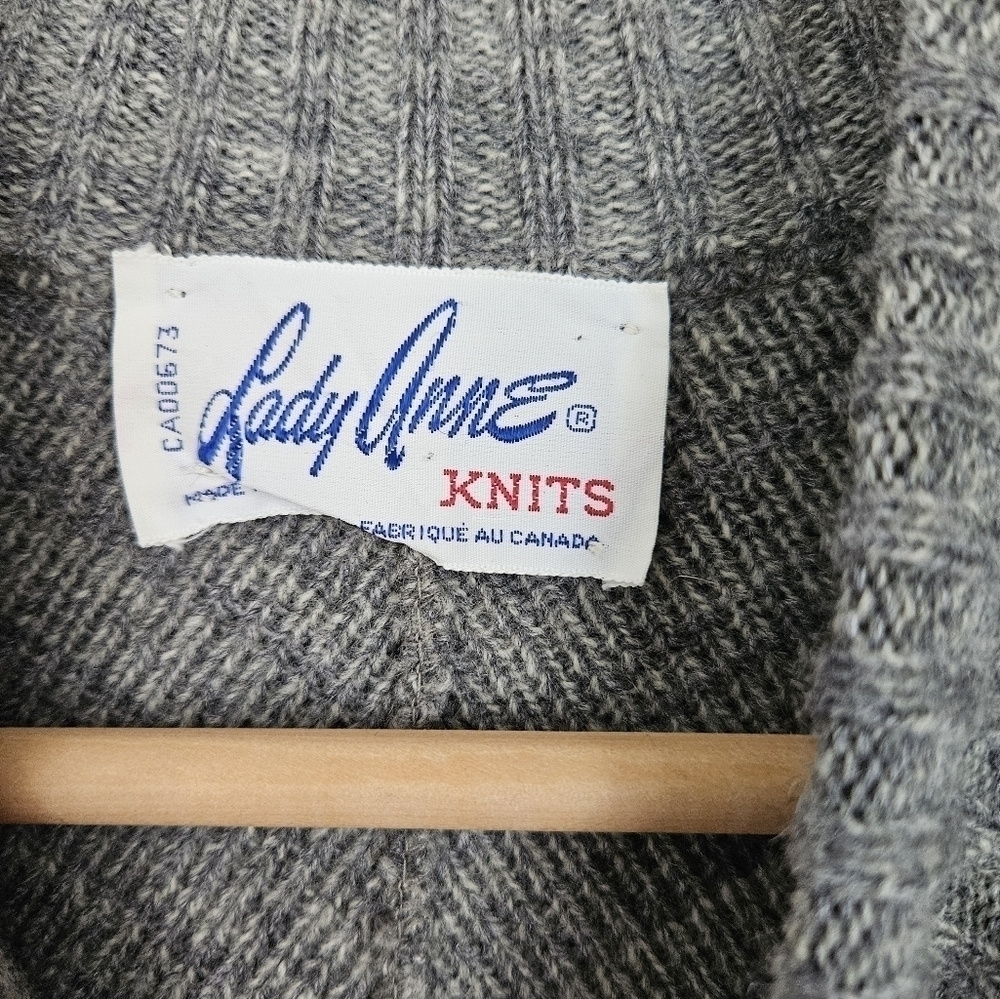 Vintage Wool Puncho by Lady Ann Knits Made  in Canada - Picture 3 of 9